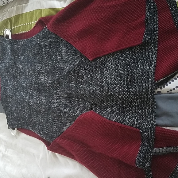 Vest - Picture 4 of 7